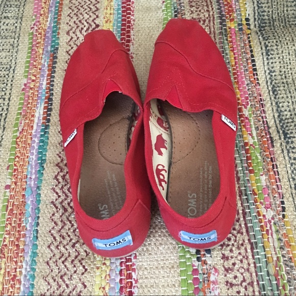 TOMS slip on shoes - Picture 2 of 4